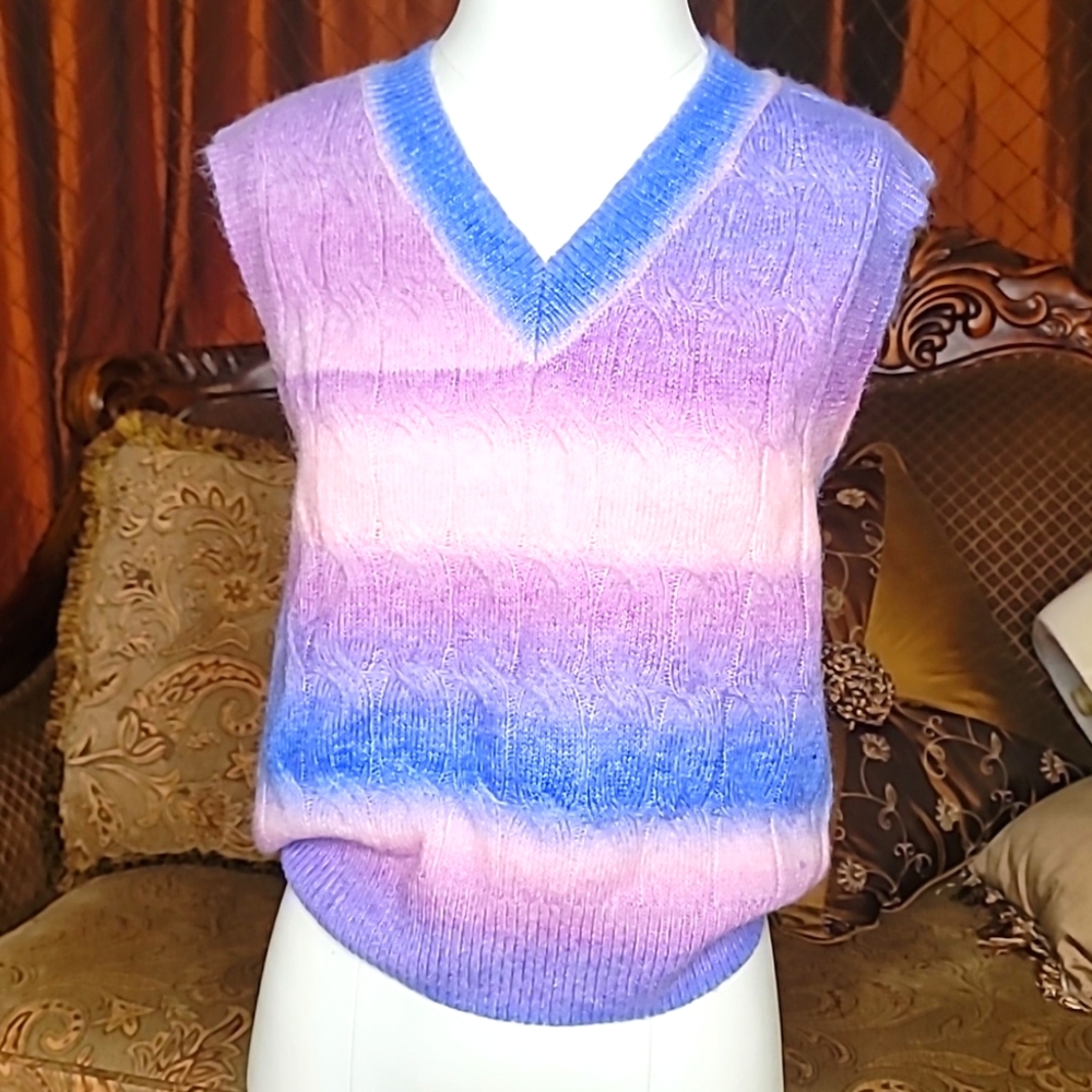 evolutionary sweater top, size large, new with tags